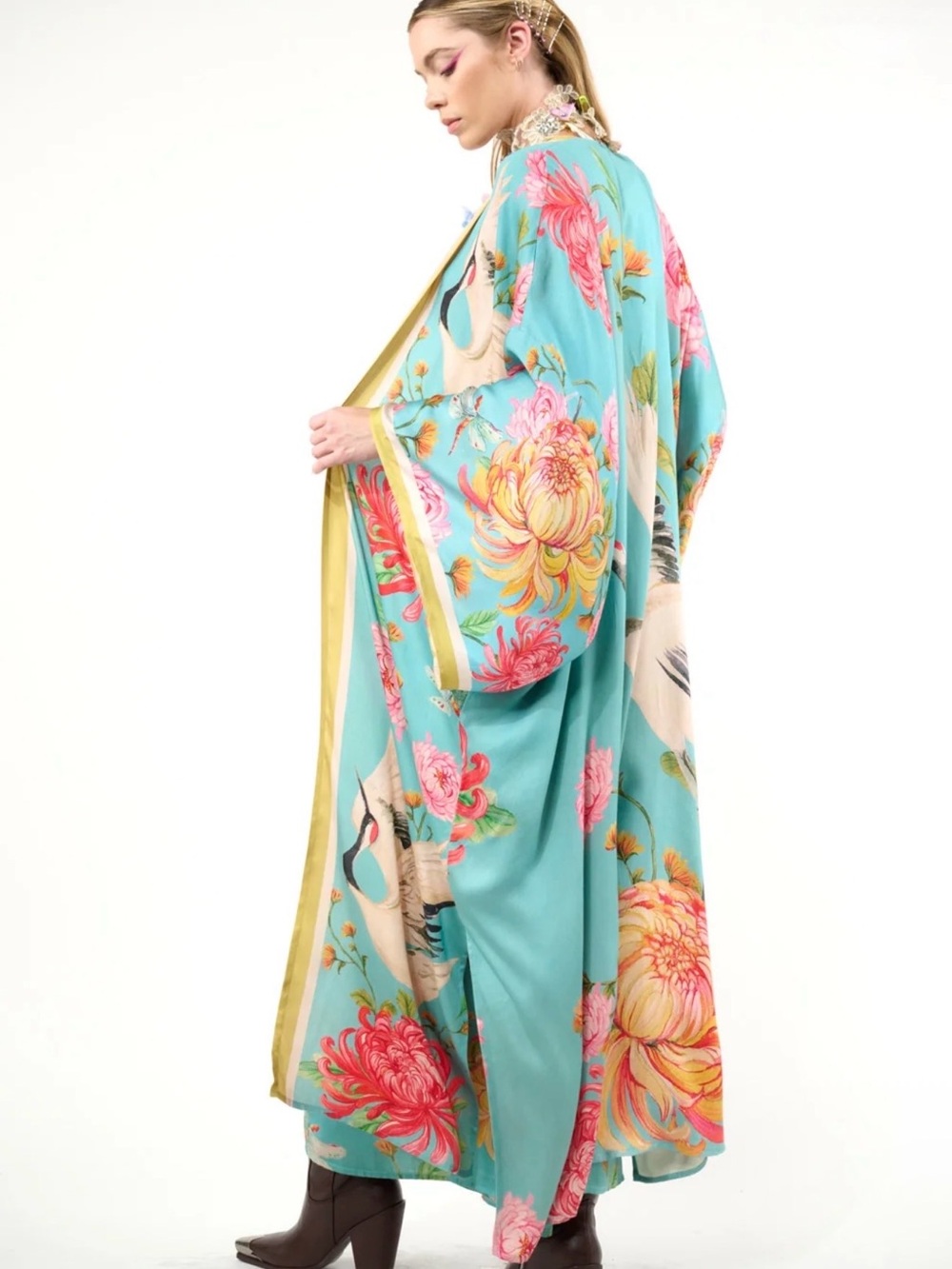 Aratta Legend Of The Crane Kimono in Vintage Emerald #fall #boho #wearableart - Picture 6 of 8
